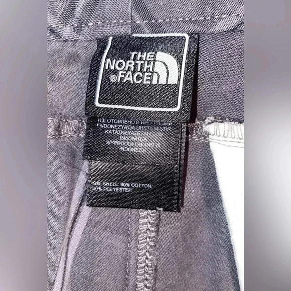 The North Face charcoal checkered relaxed fit shorts 32 - Picture 4 of 6